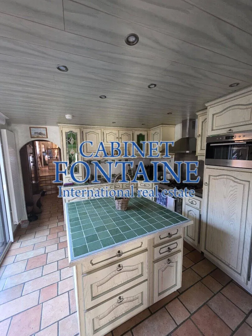 MAISON ATYPIQUE  DE 130 m2